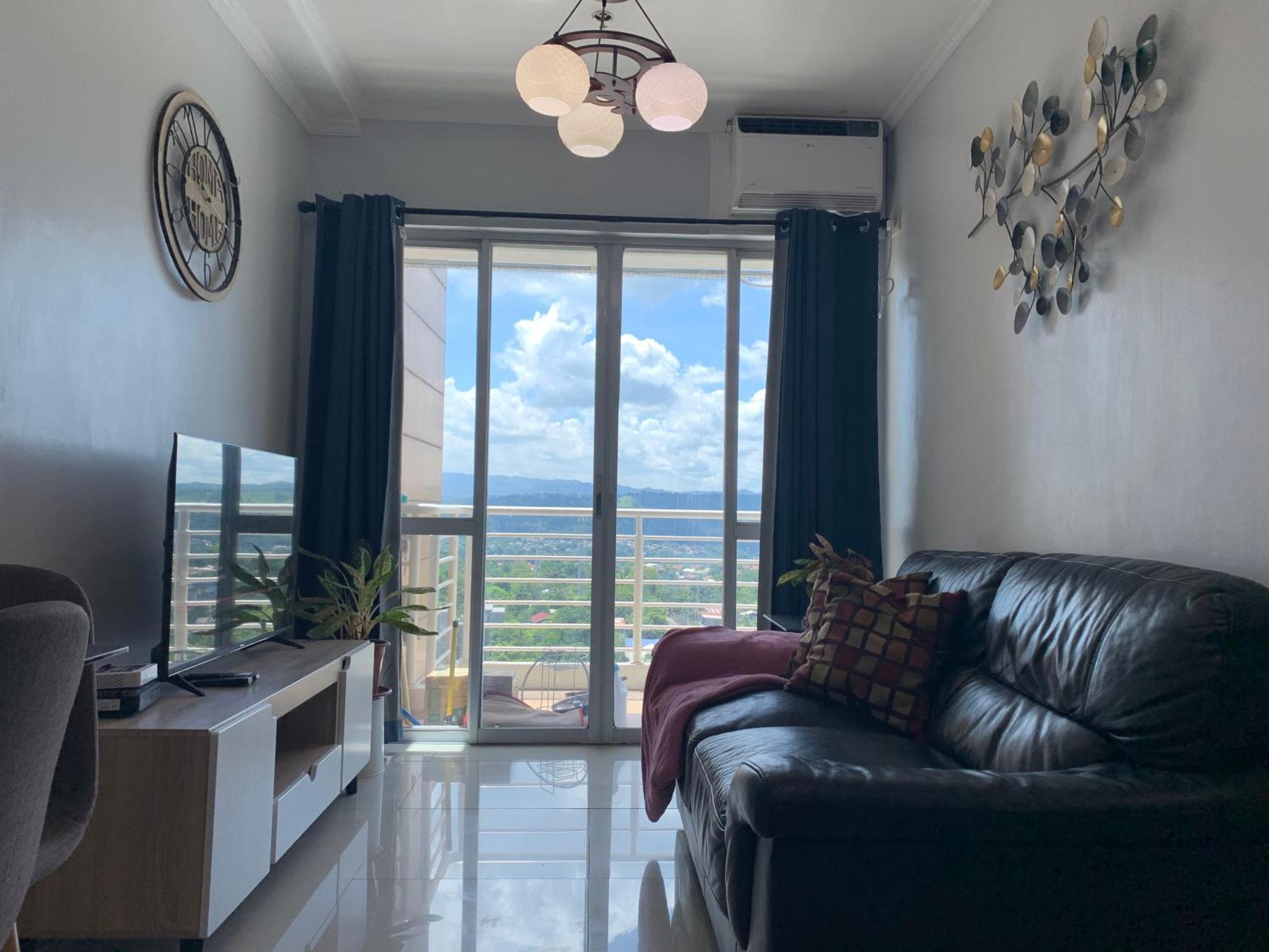 Spacious 2-Bedroom Condo,Wifi,Netflix,Free Parking Кагаян-де-Оро Экстерьер фото